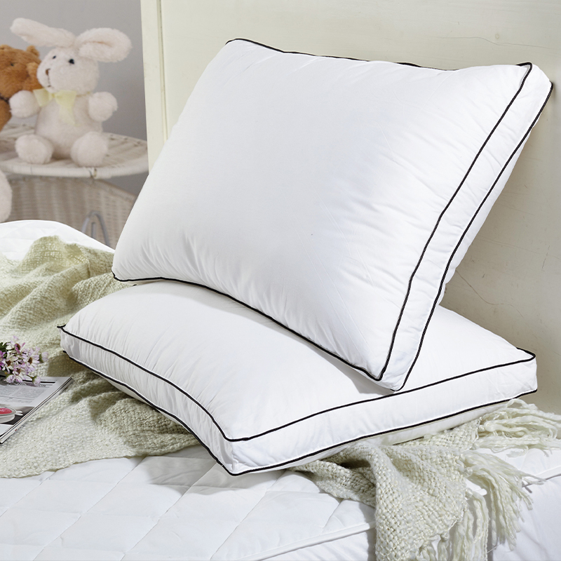 ผ้าฝ้ายสีขาวลง microfiber 5 ซม. Gusset Hotel Hotel Pillows